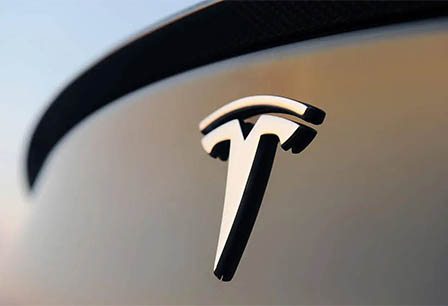 Stock split may further fuel Tesla stock bubble: strategist